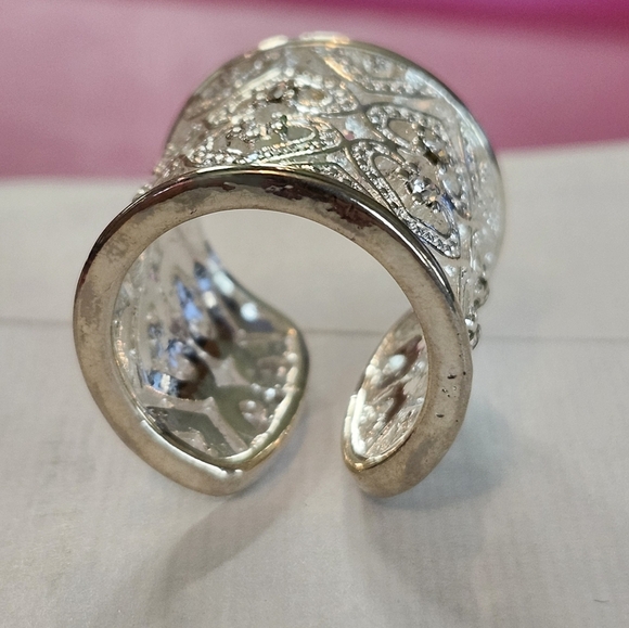 💍NEW &‎ BEAUTIFUL💍 Cuff Style Band Silver Ring Open Heart Design Size 9 - Picture 4 of 7